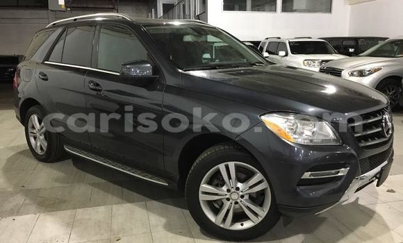 Sayi Na hannu Mercedes-Benz ML–Class Noir Mota in Kigali a Rwanda Sayi Na hannu Mercedes-Benz ML–Class Noir Mota in Kigali a Rwanda