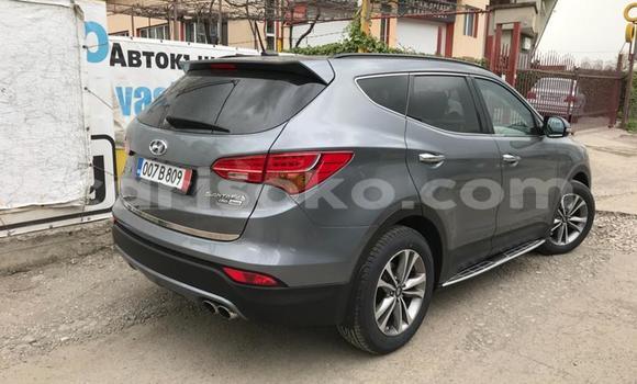 Buy Used Hyundai Santa Fe Other Car in Kigali in Rwanda Buy Used Hyundai Santa Fe Other Car in Kigali in Rwanda