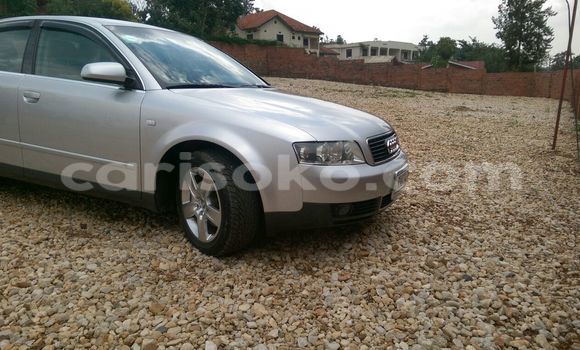 Acheter Occasion Voiture Audi A4 Gris à Kigali, Rwanda