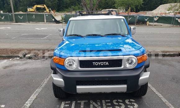 Sayi Imported Toyota FJ Cruiser Bleu Mota in Kigali a Rwanda Sayi Imported Toyota FJ Cruiser Bleu Mota in Kigali a Rwanda