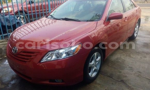 Acheter Occasion Voiture Toyota Camry Rouge à Kigali, Rwanda Acheter Occasion Voiture Toyota Camry Rouge à Kigali, Rwanda