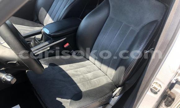 Sayi Na hannu Mercedes-Benz 300–Series Autre Mota in Kigali a Rwanda Sayi Na hannu Mercedes-Benz 300–Series Autre Mota in Kigali a Rwanda