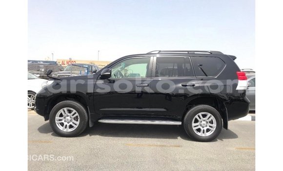 Acheter Import Voiture Toyota Land Cruiser Noir à Import - Dubai, Rwanda Acheter Import Voiture Toyota Land Cruiser Noir à Import - Dubai, Rwanda