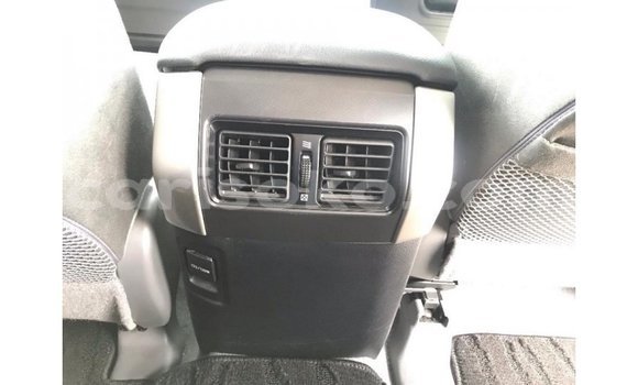 Acheter Import Voiture Toyota Land Cruiser Noir à Import - Dubai, Rwanda Acheter Import Voiture Toyota Land Cruiser Noir à Import - Dubai, Rwanda