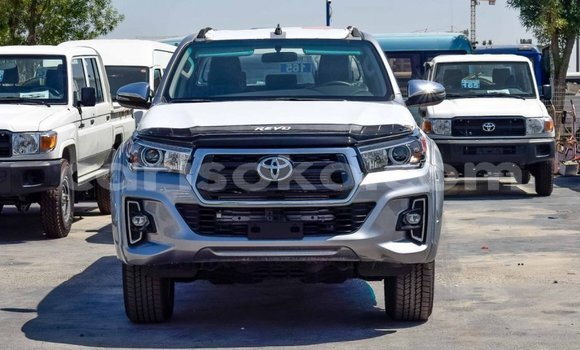 Buy New Toyota Hilux Silver Car in Bokwango in Rwanda Buy New Toyota Hilux Silver Car in Bokwango in Rwanda
