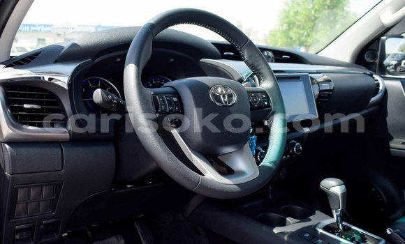 Buy New Toyota Hilux Silver Car in Bokwango in Rwanda Buy New Toyota Hilux Silver Car in Bokwango in Rwanda