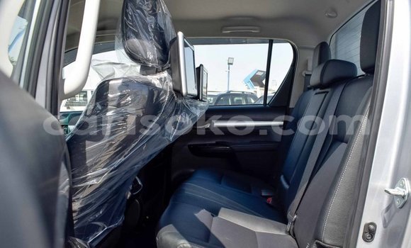 Buy New Toyota Hilux Silver Car in Bokwango in Rwanda Buy New Toyota Hilux Silver Car in Bokwango in Rwanda