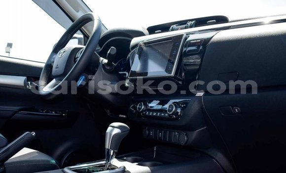 Buy New Toyota Hilux Silver Car in Bokwango in Rwanda Buy New Toyota Hilux Silver Car in Bokwango in Rwanda
