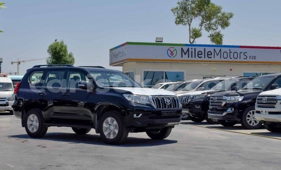 Buy New Toyota Land Cruiser Black Car in Bokwango in Rwanda Buy New Toyota Land Cruiser Black Car in Bokwango in Rwanda