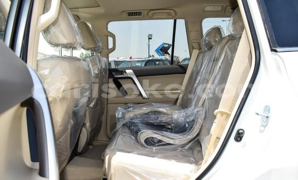 Buy New Toyota Land Cruiser Prado White Car in Bokwango in Rwanda Buy New Toyota Land Cruiser Prado White Car in Bokwango in Rwanda