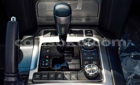 Buy New Toyota Land Cruiser Black Car in Bokwango in Rwanda Buy New Toyota Land Cruiser Black Car in Bokwango in Rwanda