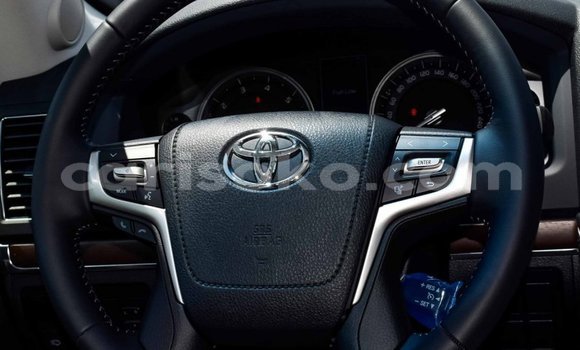 Buy New Toyota Land Cruiser Black Car in Bokwango in Rwanda Buy New Toyota Land Cruiser Black Car in Bokwango in Rwanda