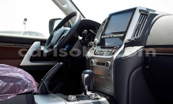 Buy New Toyota Land Cruiser Black Car in Bokwango in Rwanda Buy New Toyota Land Cruiser Black Car in Bokwango in Rwanda