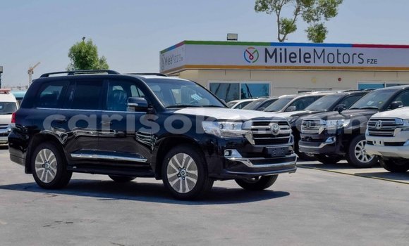 Buy New Toyota Land Cruiser Black Car in Bokwango in Rwanda Buy New Toyota Land Cruiser Black Car in Bokwango in Rwanda