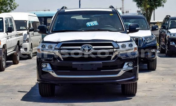 Buy New Toyota Land Cruiser Black Car in Bokwango in Rwanda Buy New Toyota Land Cruiser Black Car in Bokwango in Rwanda