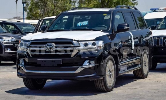 Buy New Toyota Land Cruiser Black Car in Bokwango in Rwanda Buy New Toyota Land Cruiser Black Car in Bokwango in Rwanda