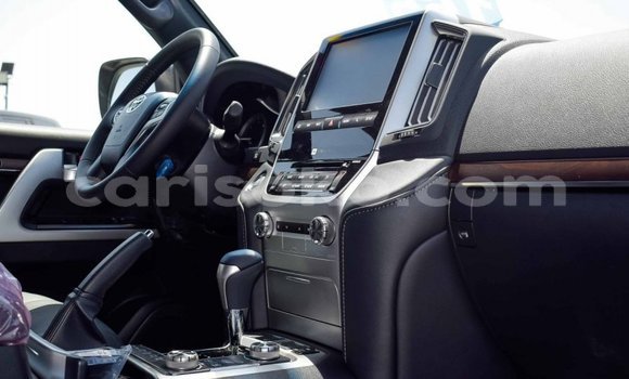 Buy New Toyota Land Cruiser Black Car in Bokwango in Rwanda Buy New Toyota Land Cruiser Black Car in Bokwango in Rwanda