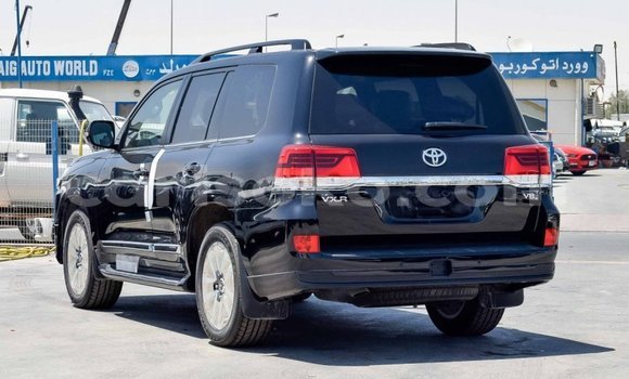Buy New Toyota Land Cruiser Black Car in Bokwango in Rwanda Buy New Toyota Land Cruiser Black Car in Bokwango in Rwanda
