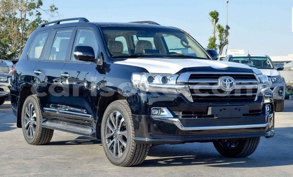 Buy New Toyota Land Cruiser Black Car in Bokwango in Rwanda Buy New Toyota Land Cruiser Black Car in Bokwango in Rwanda