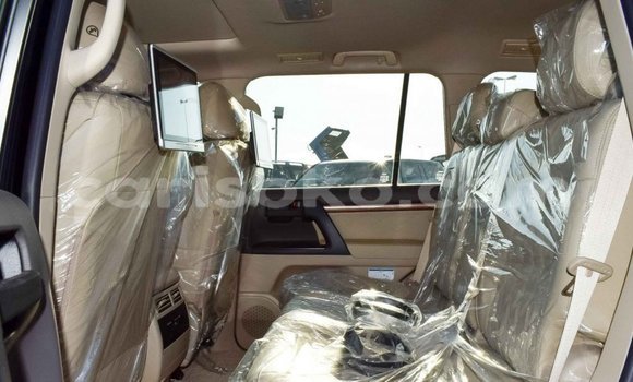 Buy New Toyota Land Cruiser Black Car in Bokwango in Rwanda Buy New Toyota Land Cruiser Black Car in Bokwango in Rwanda