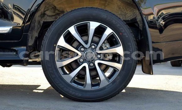 Buy New Toyota Land Cruiser Black Car in Bokwango in Rwanda Buy New Toyota Land Cruiser Black Car in Bokwango in Rwanda