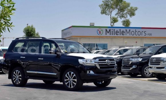 Buy New Toyota Land Cruiser Black Car in Bokwango in Rwanda Buy New Toyota Land Cruiser Black Car in Bokwango in Rwanda