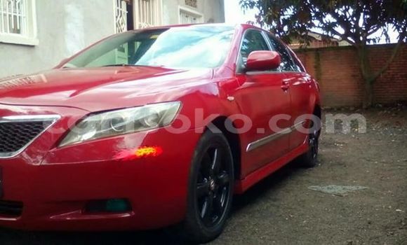 Acheter Occasion Voiture Toyota Camry Rouge à Kigali, Rwanda Acheter Occasion Voiture Toyota Camry Rouge à Kigali, Rwanda
