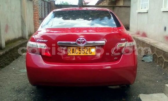 Acheter Occasion Voiture Toyota Camry Rouge à Kigali, Rwanda Acheter Occasion Voiture Toyota Camry Rouge à Kigali, Rwanda