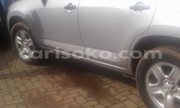 اشتري مستعمل Toyota RAV4 Gris سيارة في Kigali في Rwanda اشتري مستعمل Toyota RAV4 Gris سيارة في Kigali في Rwanda