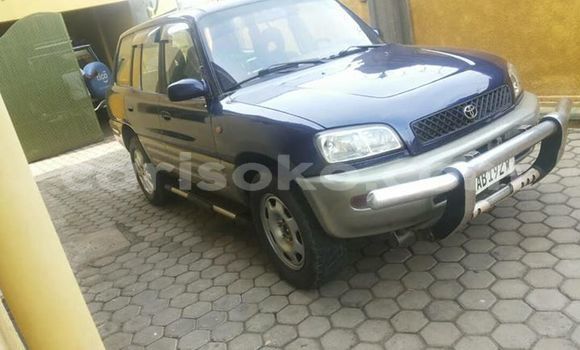 اشتري مستعمل Toyota RAV4 Bleu سيارة في Kigali في Rwanda اشتري مستعمل Toyota RAV4 Bleu سيارة في Kigali في Rwanda