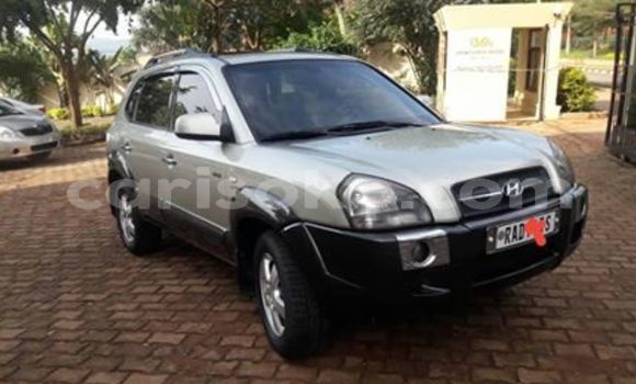 Buy Used Hyundai Tucson Silver Car in Kigali in Rwanda Buy Used Hyundai Tucson Silver Car in Kigali in Rwanda