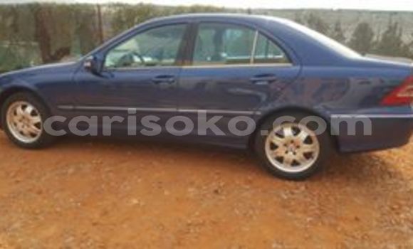 Sayi Na hannu Mercedes-Benz C–Class Bleu Mota in Kigali a Rwanda Sayi Na hannu Mercedes-Benz C–Class Bleu Mota in Kigali a Rwanda