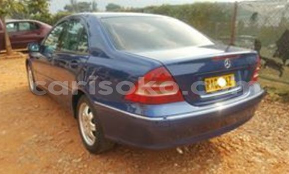 Sayi Na hannu Mercedes-Benz C–Class Bleu Mota in Kigali a Rwanda Sayi Na hannu Mercedes-Benz C–Class Bleu Mota in Kigali a Rwanda