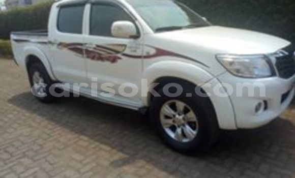 Sayi Na hannu Toyota Hilux Blanc Mota in Kigali a Rwanda Sayi Na hannu Toyota Hilux Blanc Mota in Kigali a Rwanda