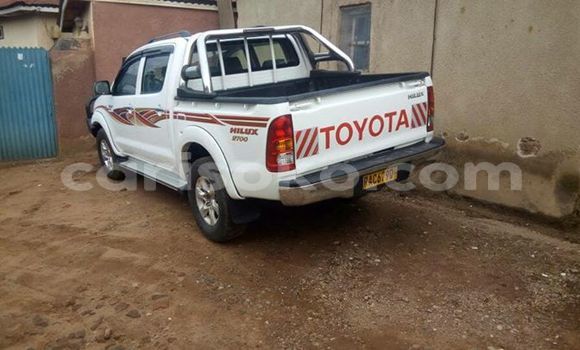 Acheter Occasion Voiture Toyota Hilux Blanc à Kigali, Rwanda Acheter Occasion Voiture Toyota Hilux Blanc à Kigali, Rwanda
