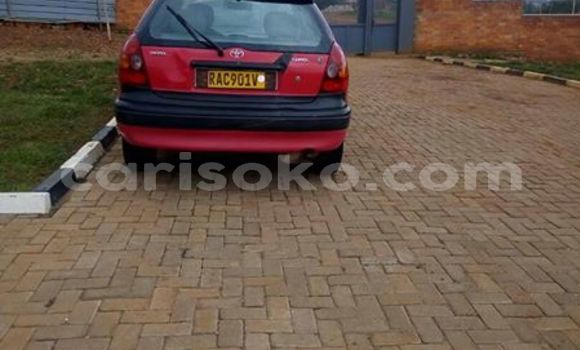 Acheter Occasion Voiture Toyota Corolla Rouge à Kigali, Rwanda Acheter Occasion Voiture Toyota Corolla Rouge à Kigali, Rwanda