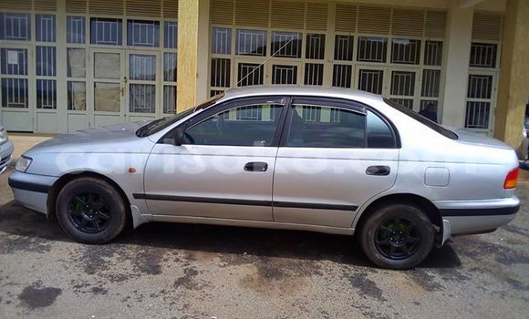 Acheter Occasion Voiture Toyota Carina Gris à Kigali, Rwanda Acheter Occasion Voiture Toyota Carina Gris à Kigali, Rwanda