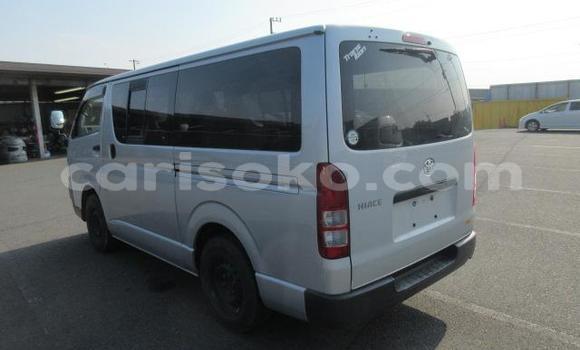 Buy Used Toyota HiAce White Truck in Kigali in Rwanda Buy Used Toyota HiAce White Truck in Kigali in Rwanda