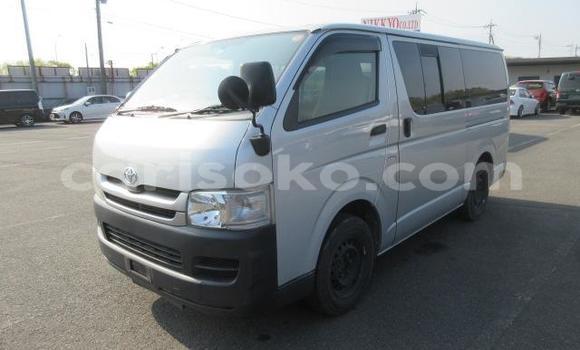Buy Used Toyota HiAce White Truck in Kigali in Rwanda Buy Used Toyota HiAce White Truck in Kigali in Rwanda