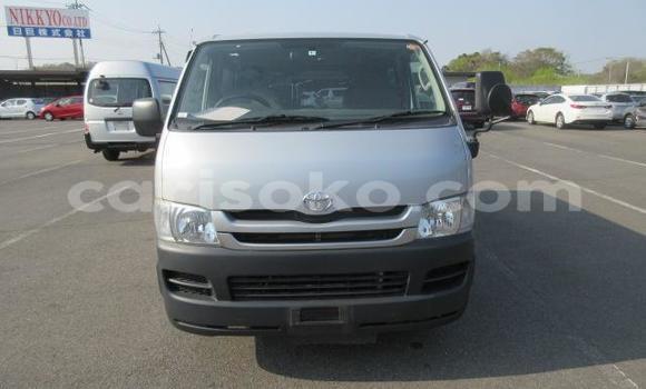 Buy Used Toyota HiAce White Truck in Kigali in Rwanda Buy Used Toyota HiAce White Truck in Kigali in Rwanda