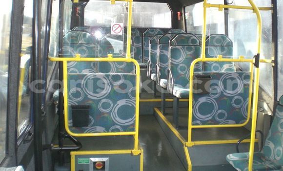 Acheter Occasion Utilitaire Mercedes‒Benz 814 Vert à Kigali, Rwanda Acheter Occasion Utilitaire Mercedes‒Benz 814 Vert à Kigali, Rwanda