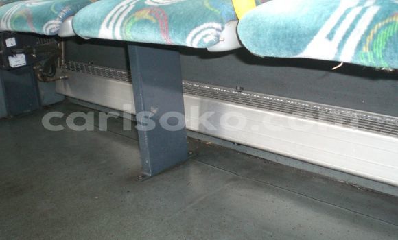 Acheter Occasion Utilitaire Mercedes‒Benz 814 Vert à Kigali, Rwanda Acheter Occasion Utilitaire Mercedes‒Benz 814 Vert à Kigali, Rwanda