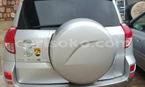 Acheter Occasion Voiture Toyota RAV4 Gris à Kigali, Rwanda Acheter Occasion Voiture Toyota RAV4 Gris à Kigali, Rwanda