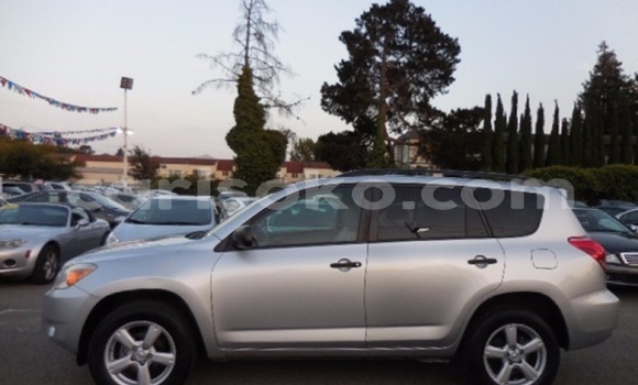 Buy Used Toyota RAV4 Silver Car in Huye in Rwanda Buy Used Toyota RAV4 Silver Car in Huye in Rwanda