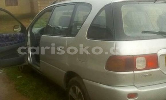Acheter Occasion Voiture Toyota Picnic Gris à Kigali, Rwanda Acheter Occasion Voiture Toyota Picnic Gris à Kigali, Rwanda