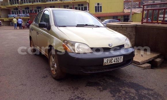 Acheter Occasion Voiture Toyota Echo Beige à Kigali au Rwanda Acheter Occasion Voiture Toyota Echo Beige à Kigali au Rwanda
