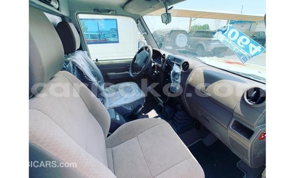 Buy Import Toyota Land Cruiser Beige Car in Import - Dubai in Rwanda Buy Import Toyota Land Cruiser Beige Car in Import - Dubai in Rwanda