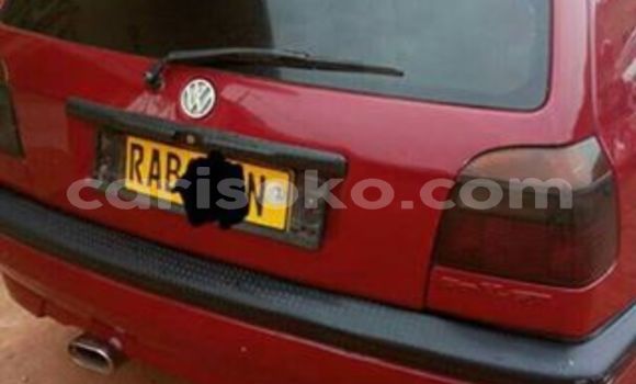 Acheter Occasion Voiture Volkswagen Golf Rouge à Kigali au Rwanda Acheter Occasion Voiture Volkswagen Golf Rouge à Kigali au Rwanda