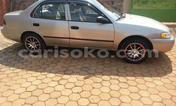 Acheter Occasion Voiture Toyota Corolla Gris à Kigali au Rwanda Acheter Occasion Voiture Toyota Corolla Gris à Kigali au Rwanda