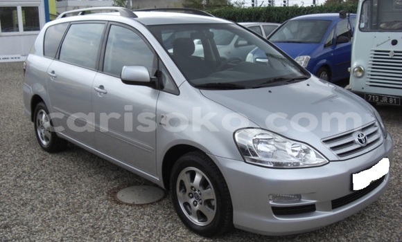 Sayi Na hannu Toyota Avensis Verso Gris Mota in Ruhengeri a Ruhengeri Sayi Na hannu Toyota Avensis Verso Gris Mota in Ruhengeri a Ruhengeri